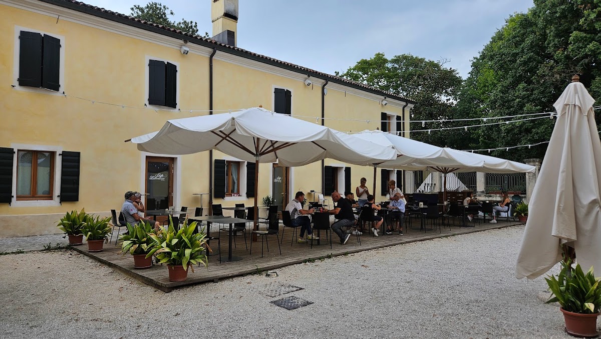 Villa Varda - Bistrot E Caffè Letterario Photos 2